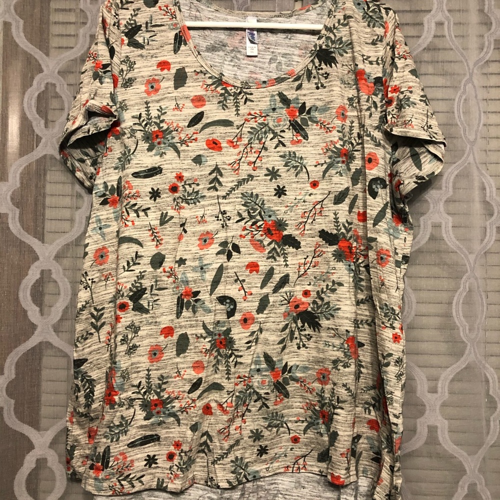 LuLaRoe Classic T